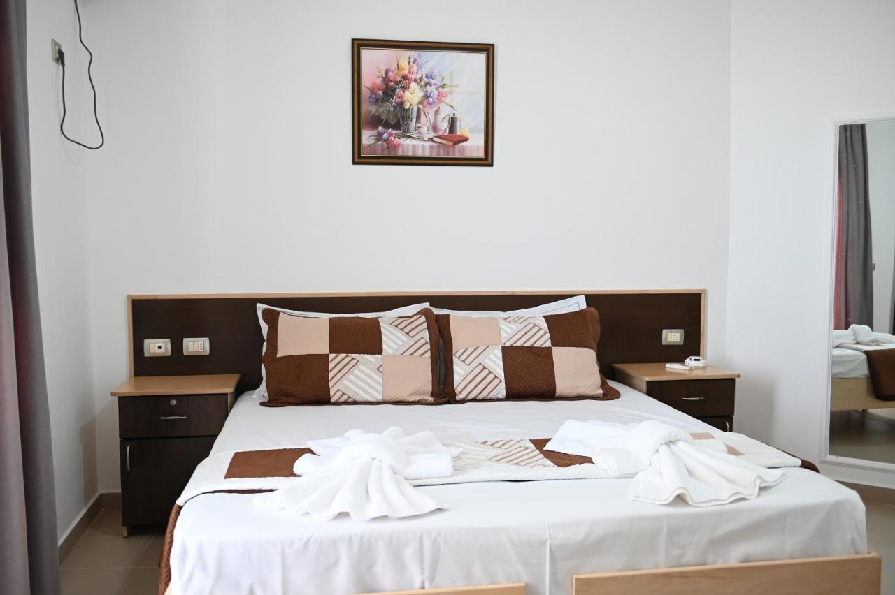 Vila Oxinn Kryemëdhej Екстериор снимка