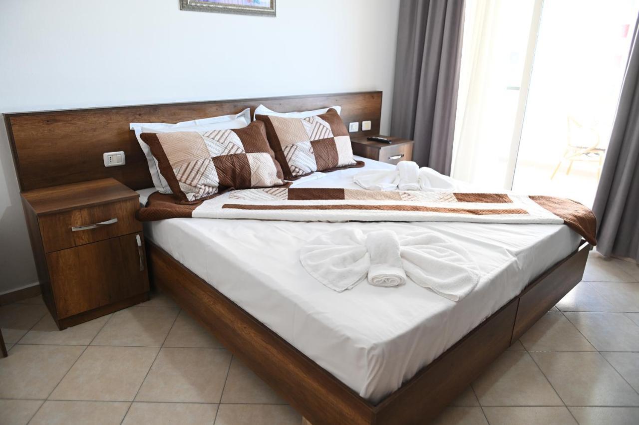 Vila Oxinn Kryemëdhej Екстериор снимка