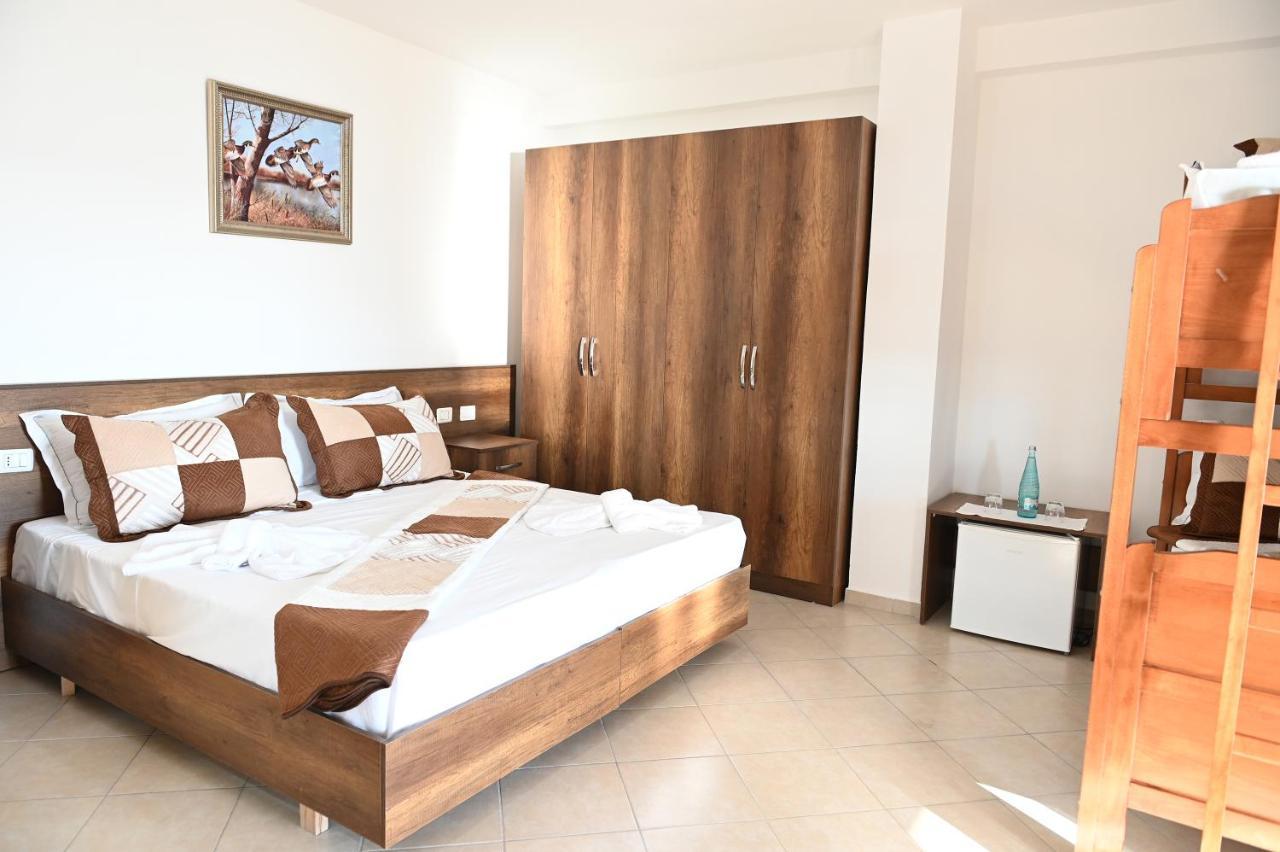 Vila Oxinn Kryemëdhej Екстериор снимка