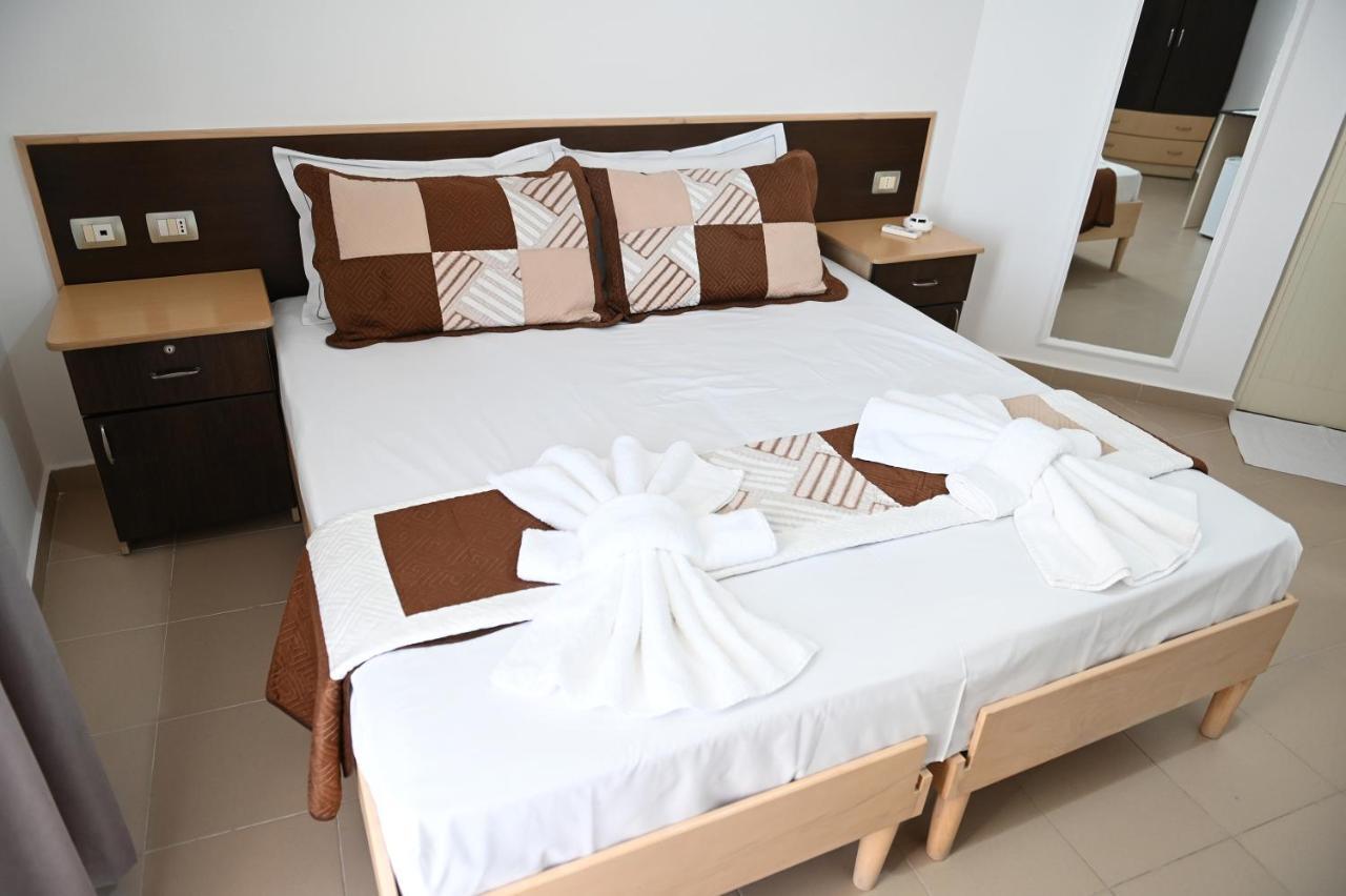 Vila Oxinn Kryemëdhej Екстериор снимка