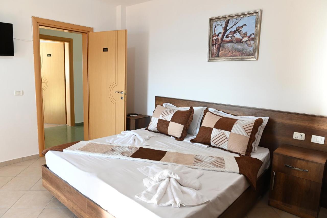 Vila Oxinn Kryemëdhej Екстериор снимка