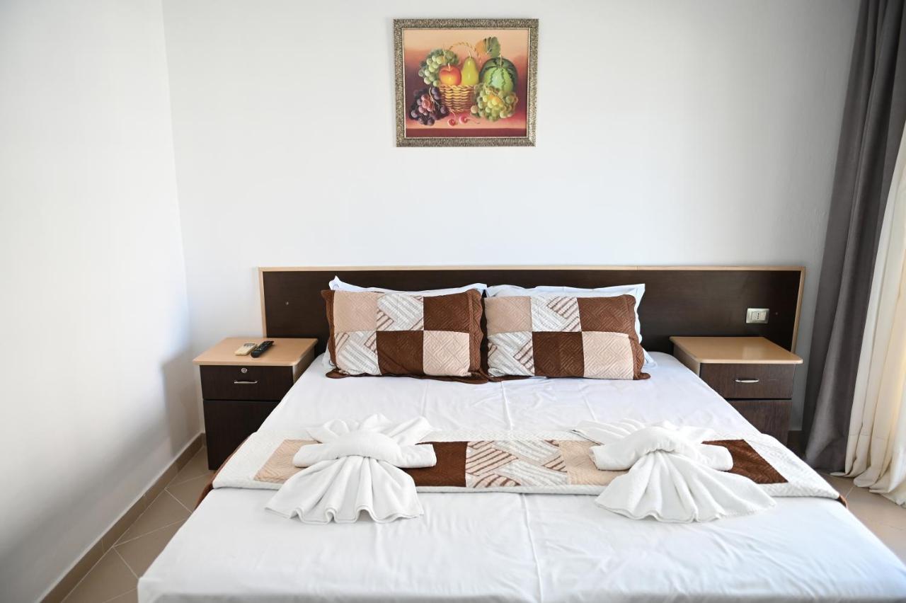 Vila Oxinn Kryemëdhej Екстериор снимка